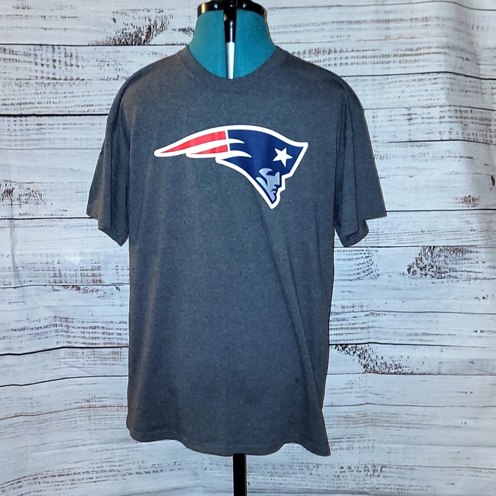 Grey patriots shirt